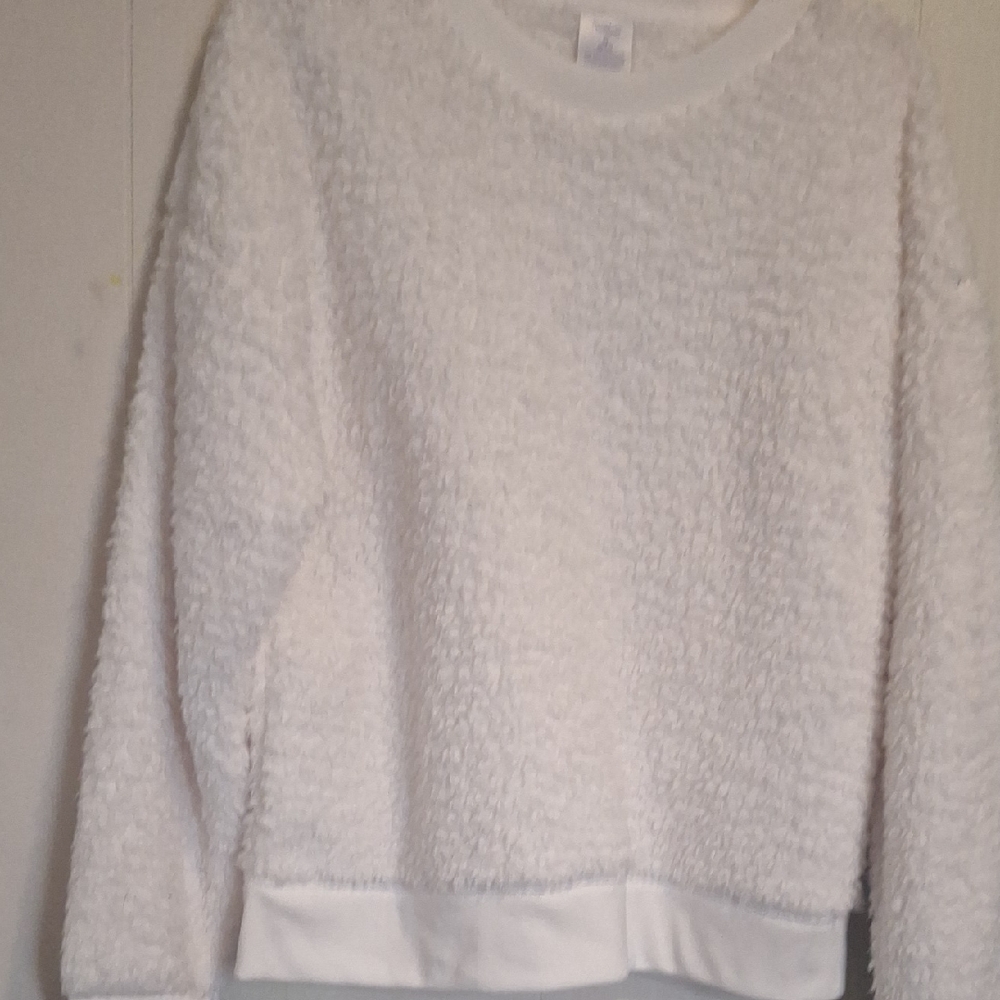 Secret Treasures White Faux Fur Top